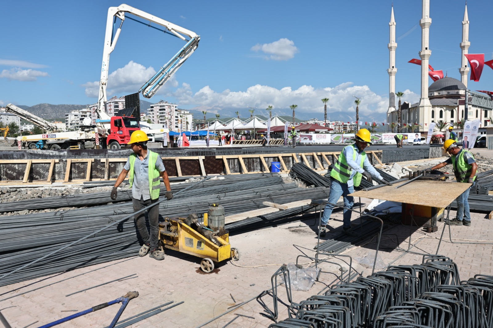 Kumluca Atatürk Stadyumu’nun temeli törenle atıldı.  (18)