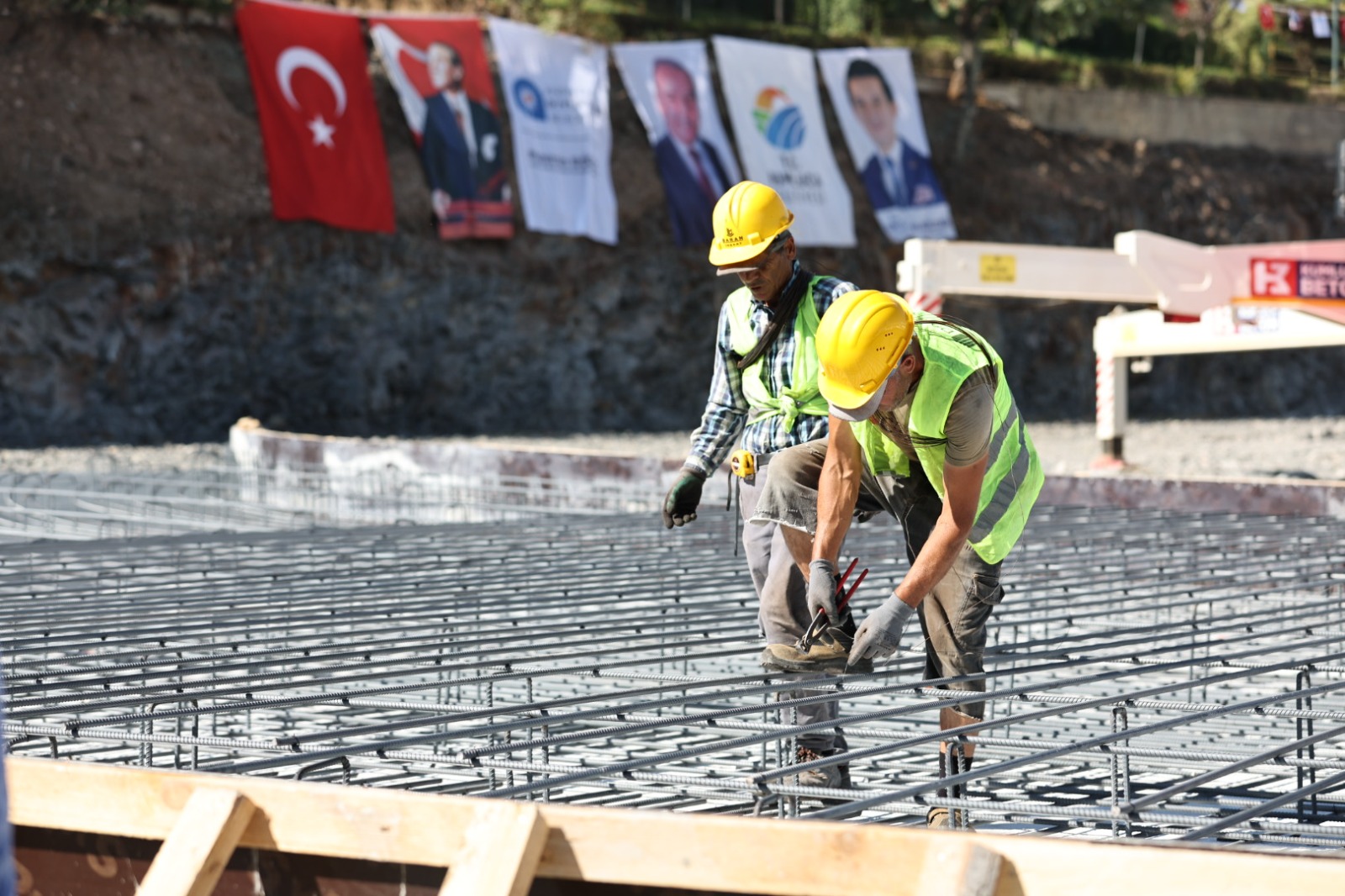 Kumluca Atatürk Stadyumu’nun temeli törenle atıldı.  (20)