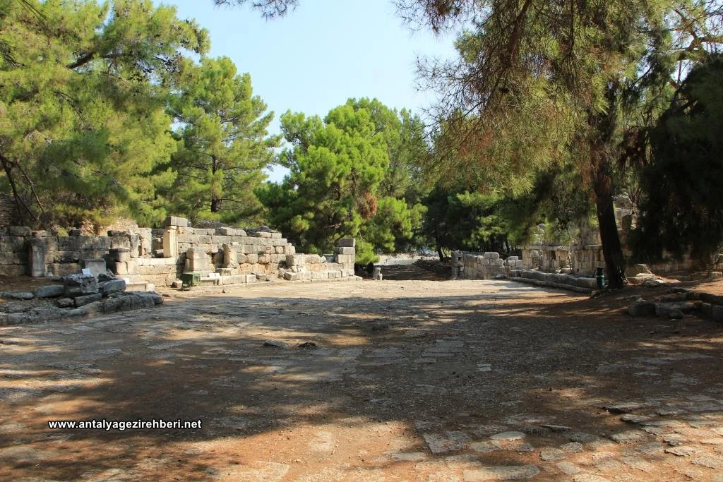 phaselis-antik-kenti-1