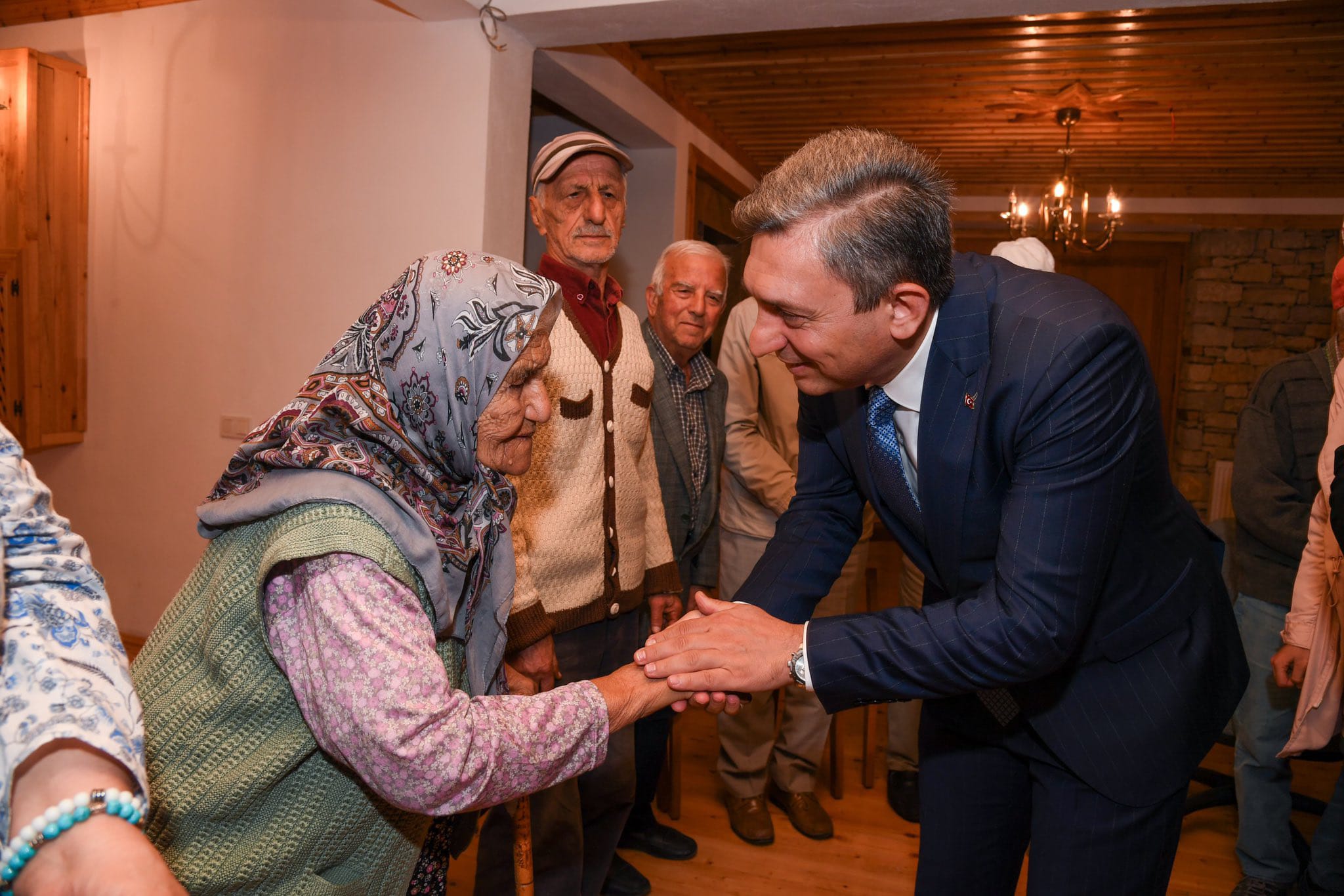 İbradı'da düğmeli evler ve Altınbeşik Mağarası'nı inceledi2