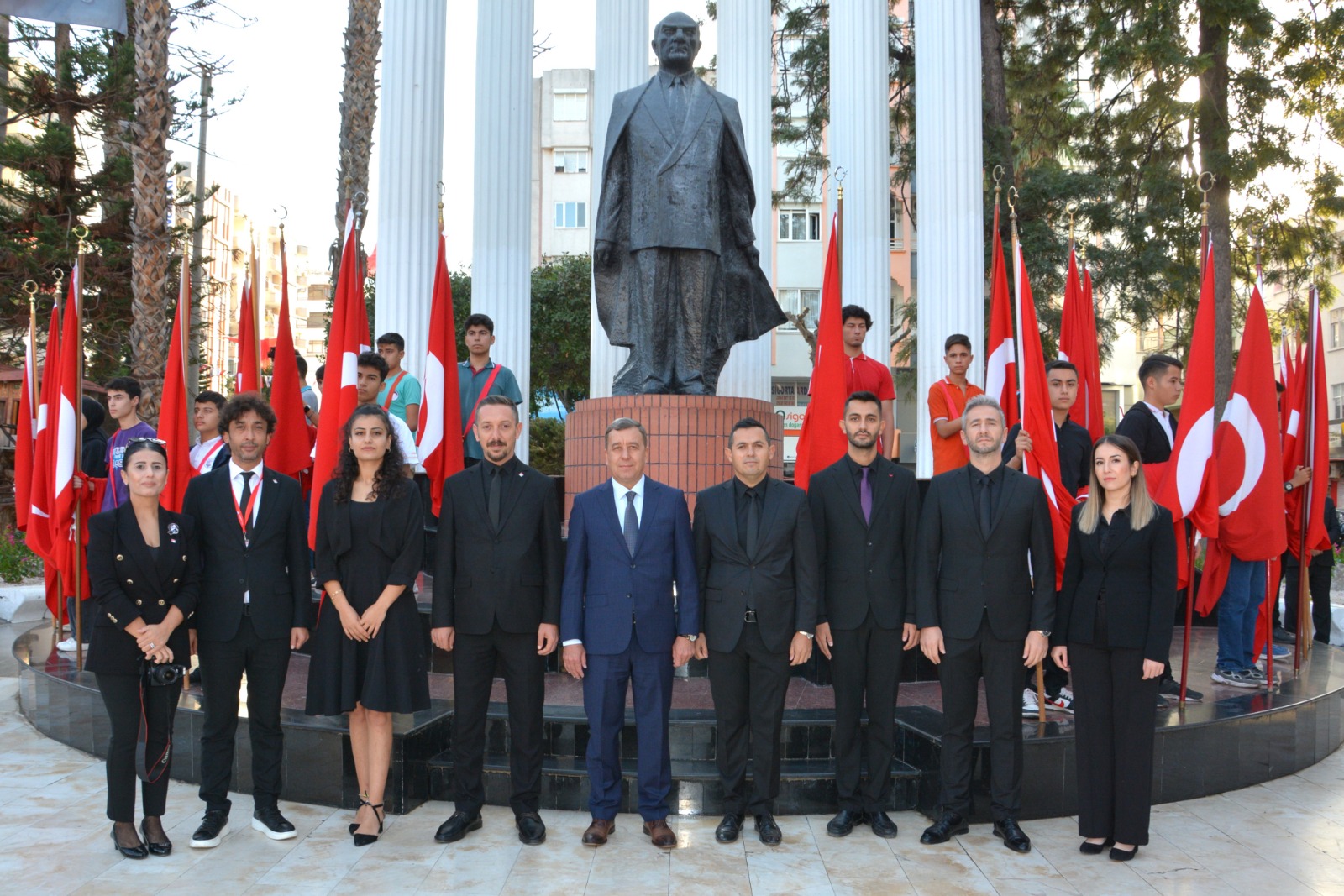 10 Kasım Atatürk'ü Anma Günü Çelenk Sunma Töreni (15)