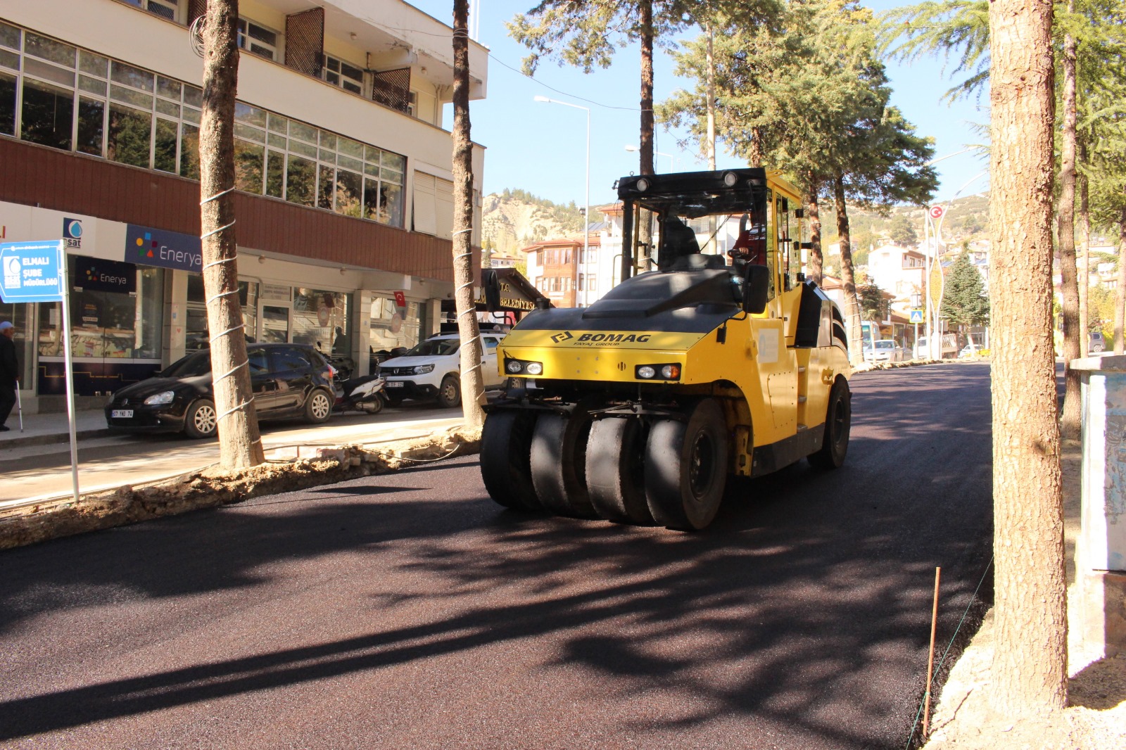 Elmalı Atatürk Caddesi'nde Altyapı ve Asfalt Çalışmaları Sona Erdi (3)