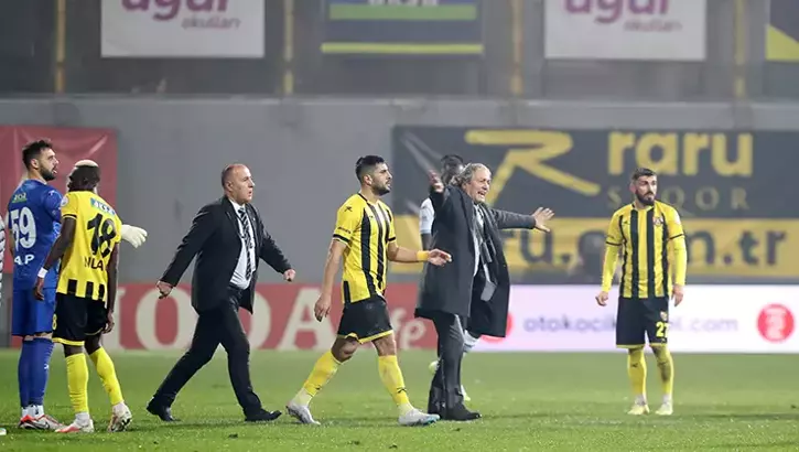 Süper Lig'de ilginç şeyler olmaya devam ediyor!