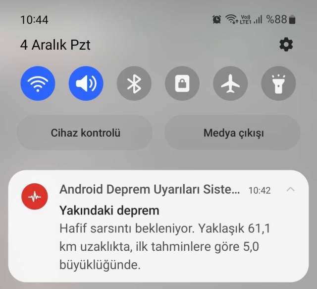 marmara-daki-deprem-oncesi-android-telefonlara-16593257_8274_m