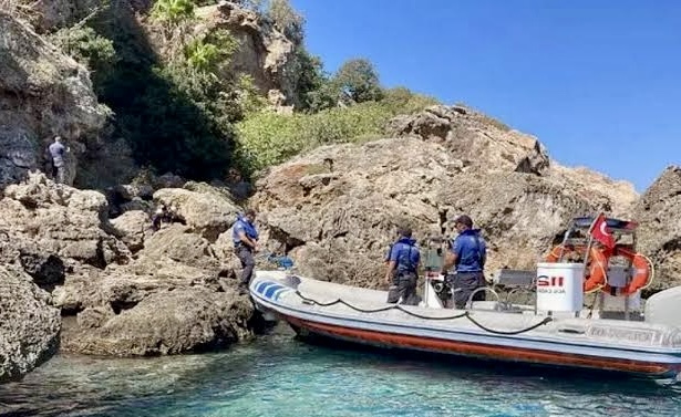 Antalya'da falezlerden düşen 2 genç öldü1