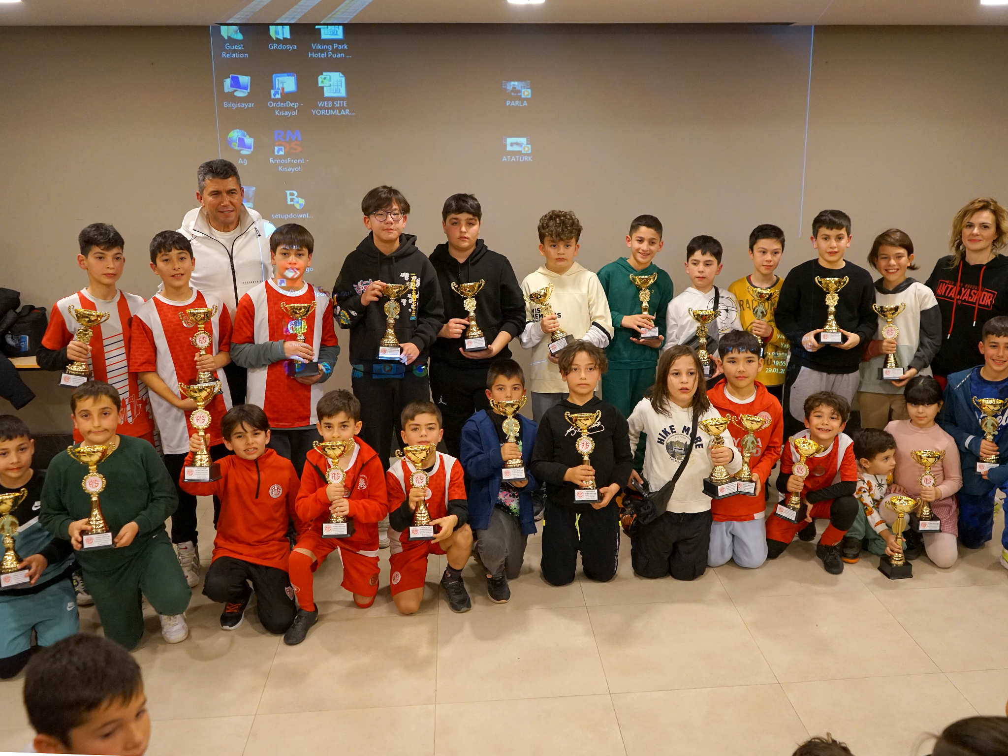 Futbol Okulları Gelişim ve Kış Kampı’nı Tamamladı (2)