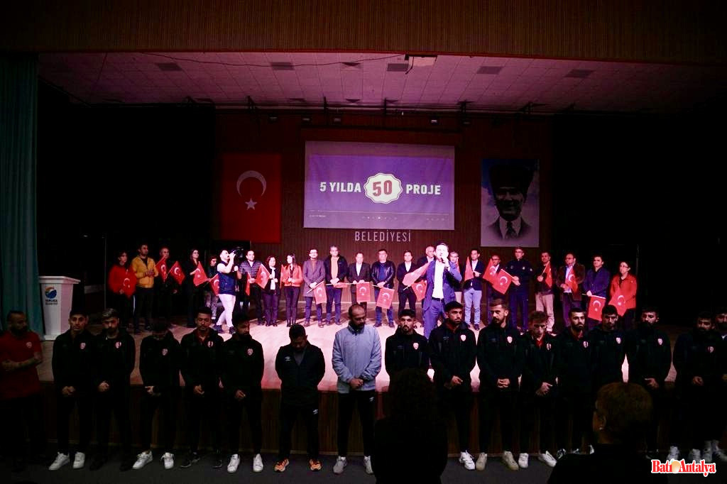 Başkan Köleoğlu 5 Yılda Gerçekleşen 50 Projeyi Tanıttı