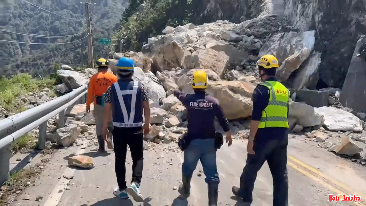 Tayvan Ulusal Itfaiyesi Depremde 9 Kisi 35876 (5)