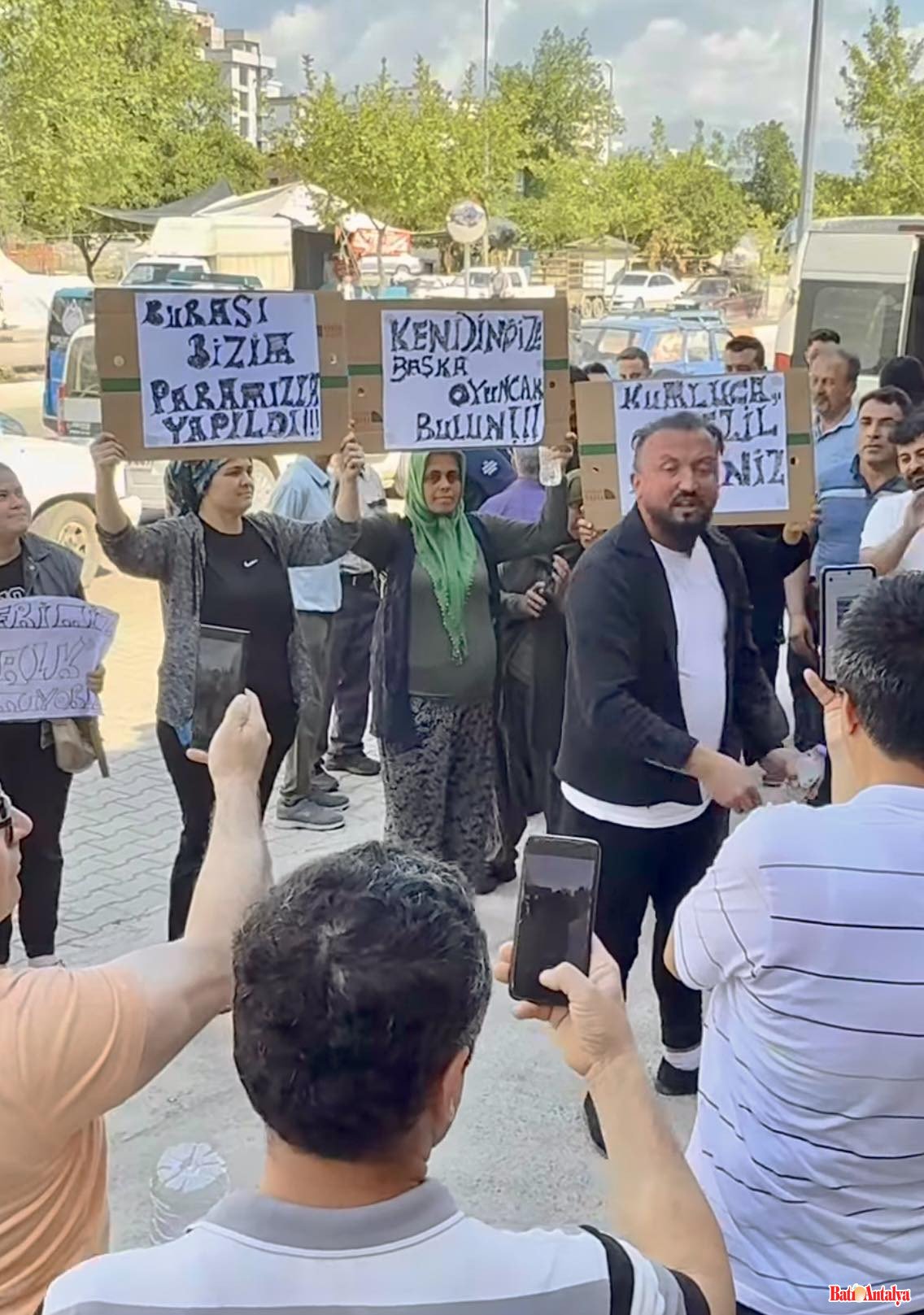 Pazarci Esnafi Eylem Yapti 1