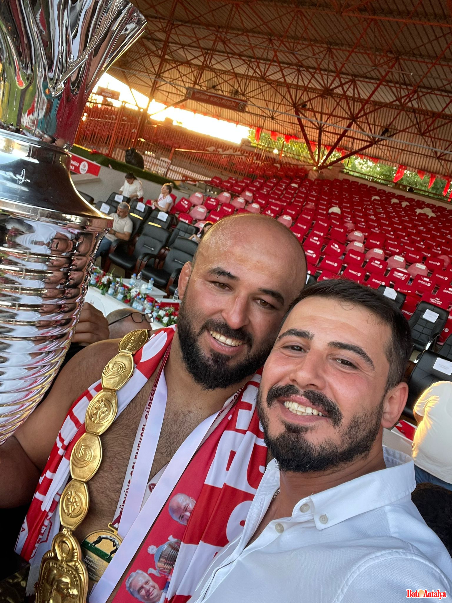 Uğur 8