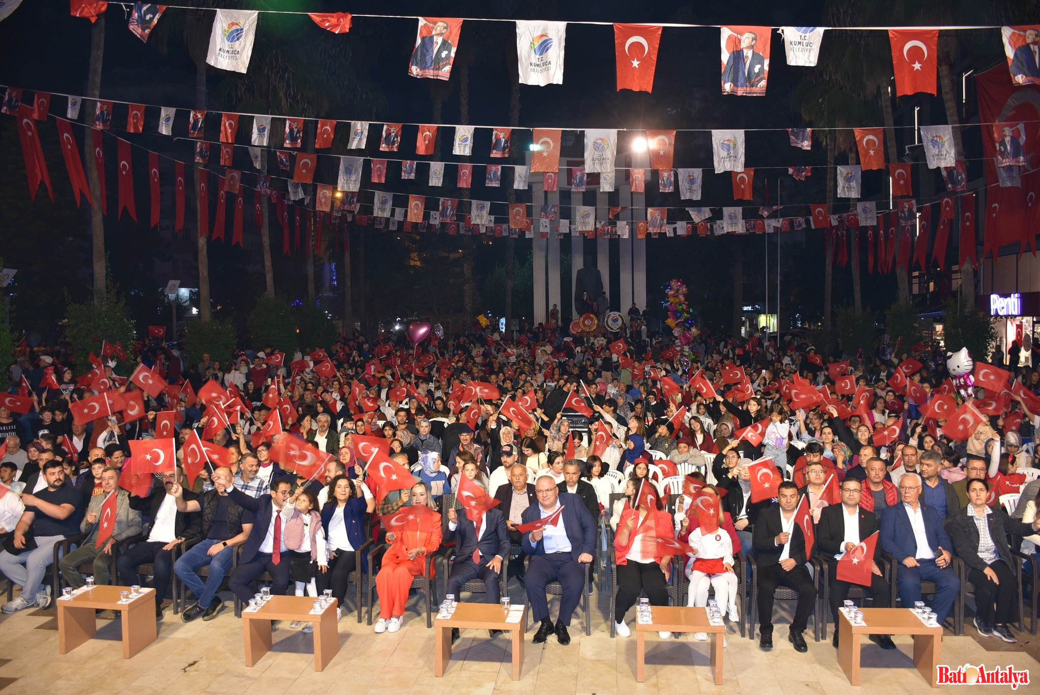 Cumhuri̇yeti̇n Işiği Kumluca’da Parladi 15