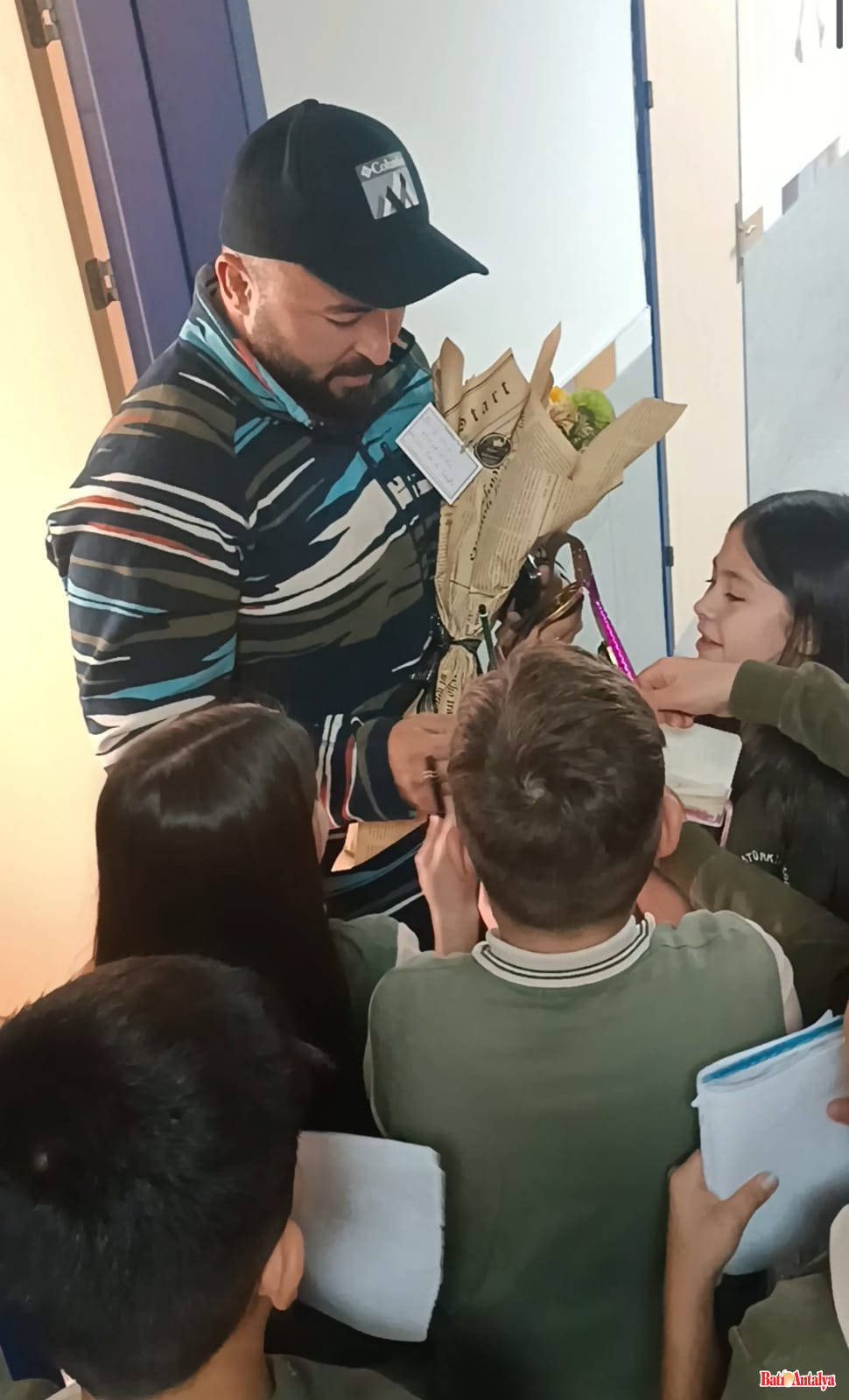 Geri Vitesi Olmayan Pehlivan Öğrencilerle Yan Yana 5