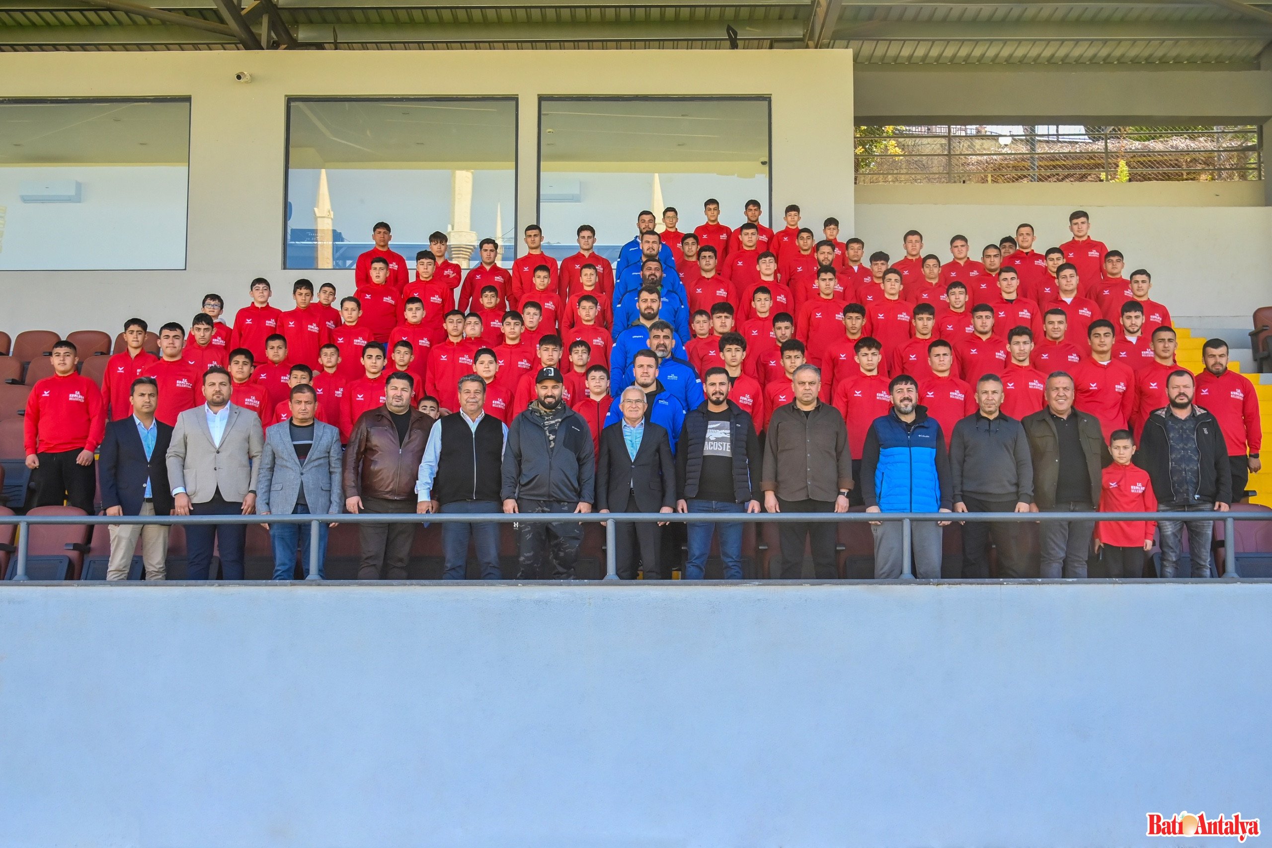 Başkan Avcıoğlu Kumlucalı Pehlivanlarla Bir Araya Geldi