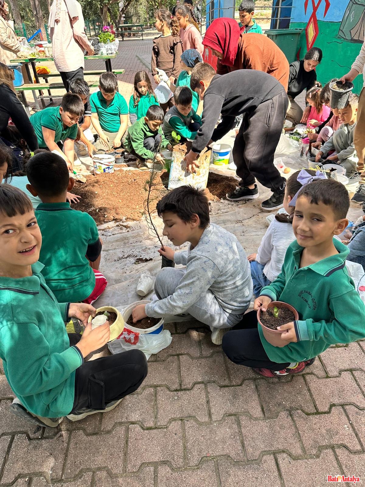 Kumluca Mi̇ni̇k Eller 4