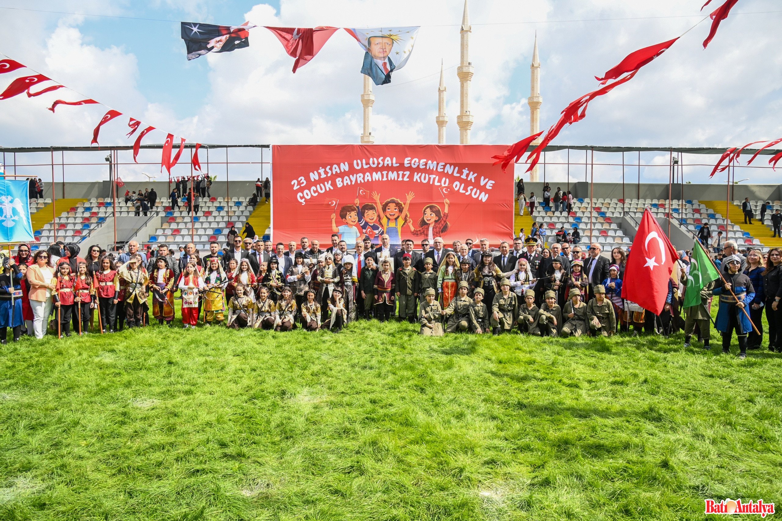 Kumluca’da 23 Nisan Coşkusu