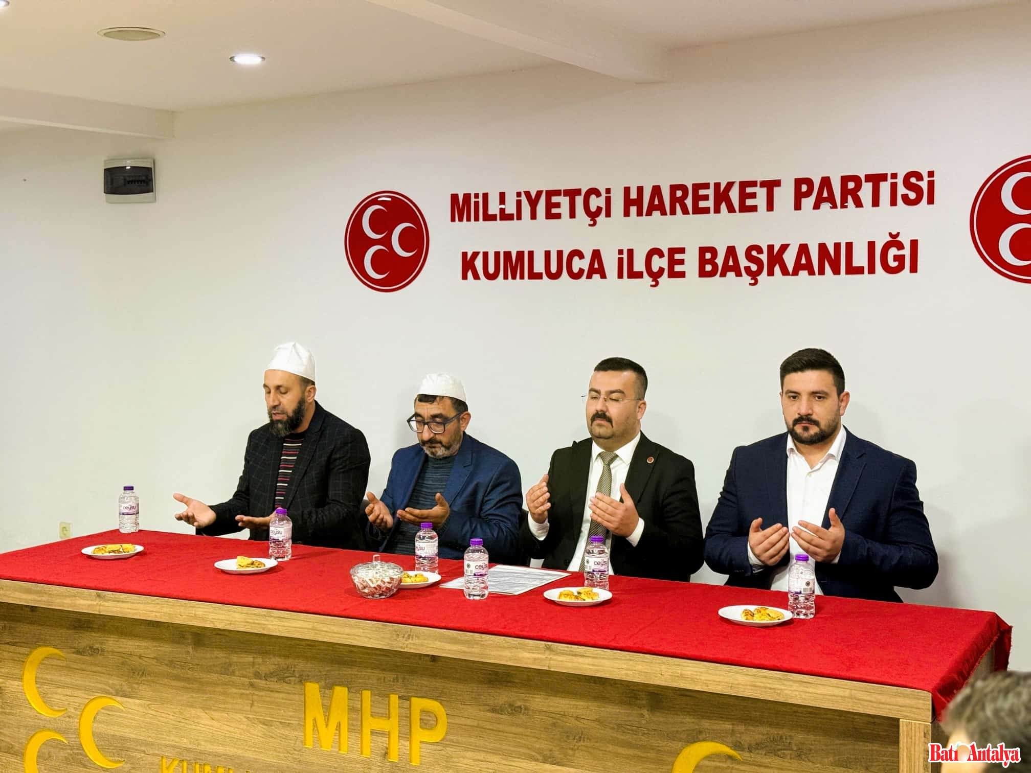 MHP Kumluca Teşkilatı, Alparslan Türkeş’i Dualarla Andı