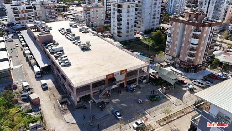 Kumluca’da Vatandaşlardan İkinci Pazar Yeri Talebi