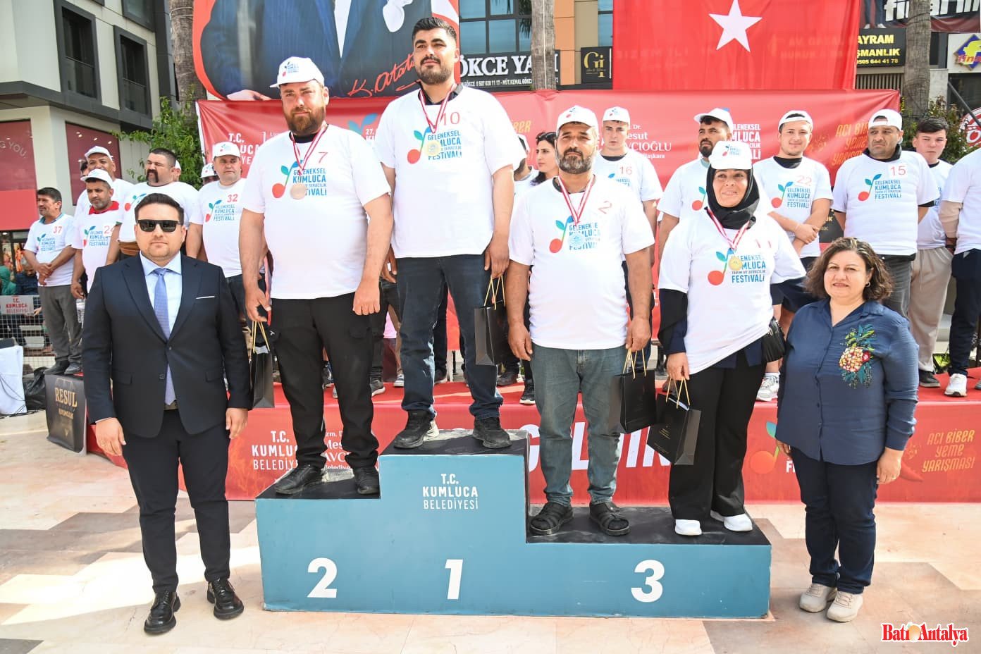 Kumluca'da Birinciyi Altın, Yananı İtfaiye Kurtardı!