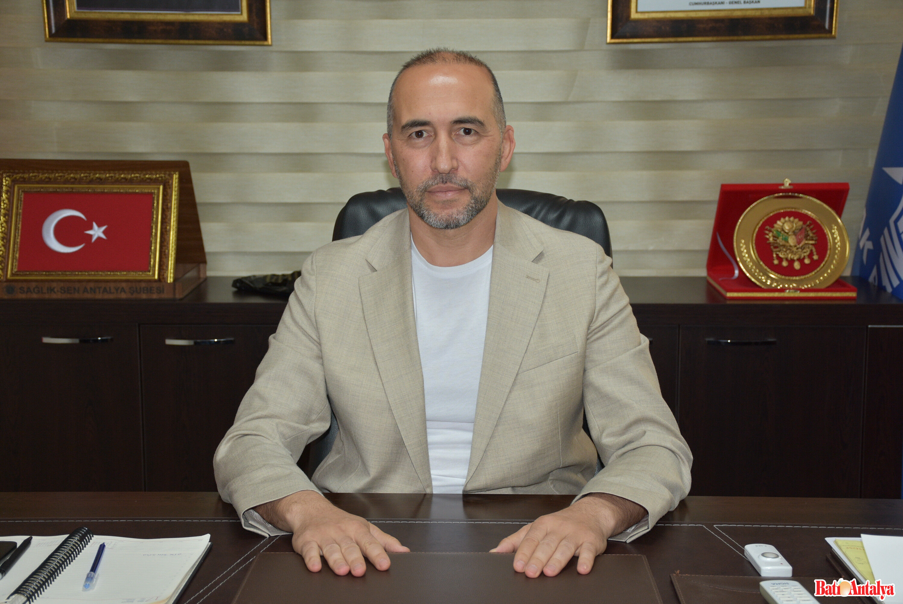 AK Parti Kumluca İlçe Başkanı Bekir Paslıkılıç:  “Kumluca Devlet Hastanesi’nde  Tarihi Kadro Artışı Sağladık”