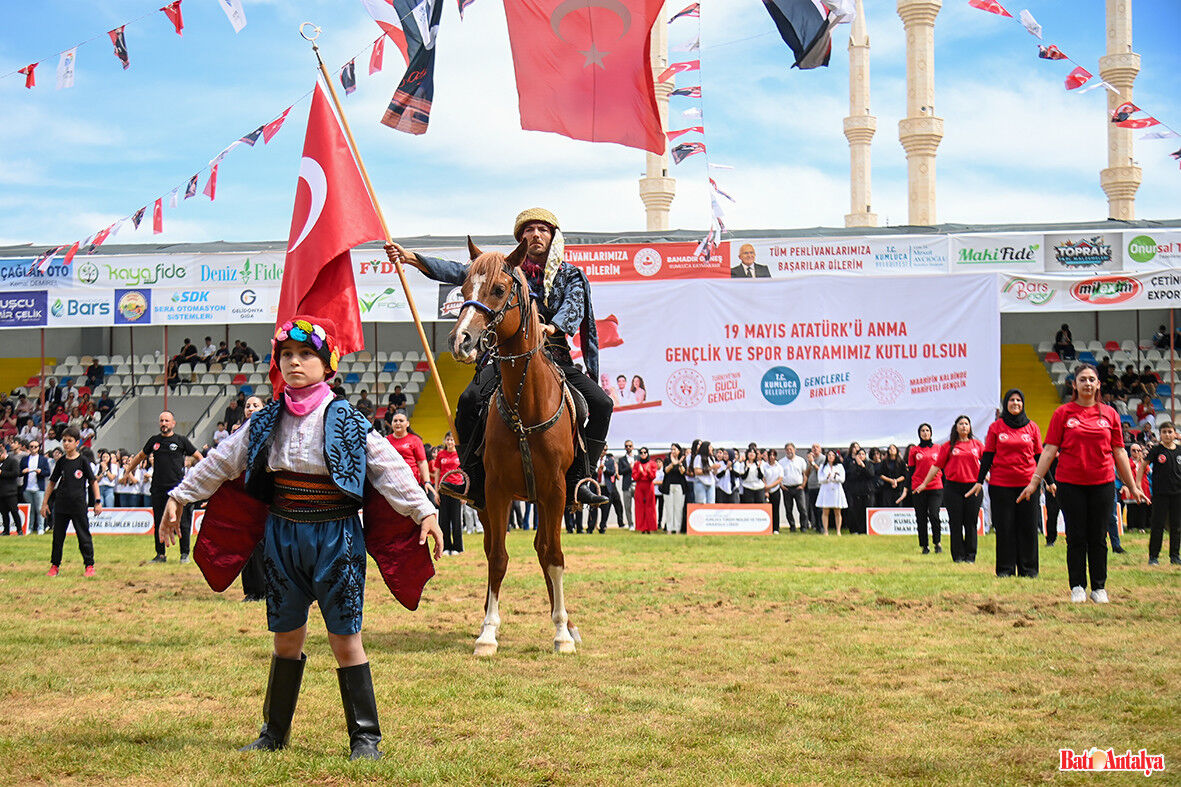 Kumluca’da 19 Mayıs Coşkusu