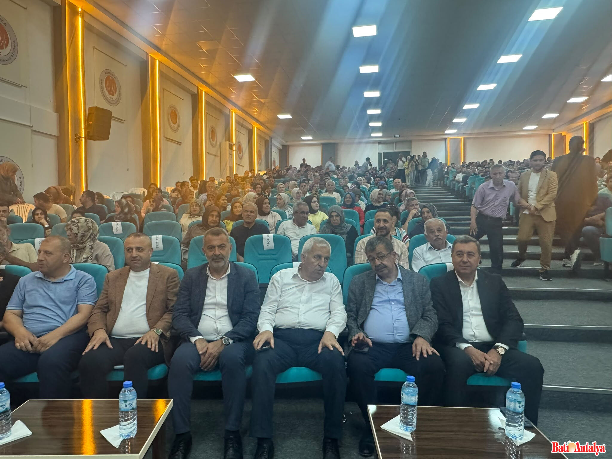 Kumluca’da Edebiyat Dolu Buluşma!
