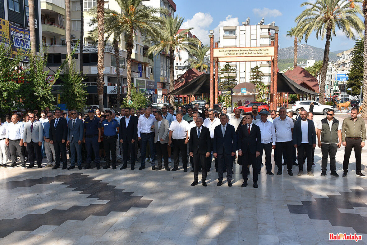 Kumluca’da İlköğretim Haftası Töreni