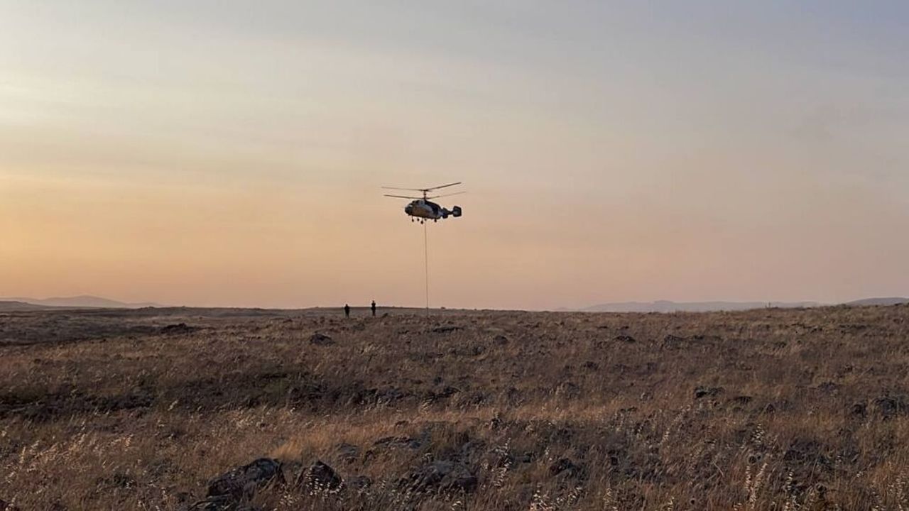 GÜNCELLEME - Kilis'te merada çıkan yangın karadan ve havadan müdahaleyle kontrol altına alındı
