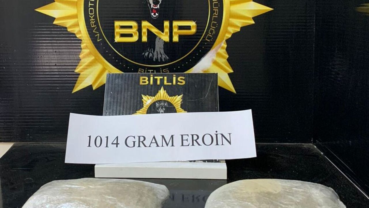 Bitlis'te 1 kilo 14 gram eroinle yakalanan otobüs yolcusu iki kişi tutuklandı