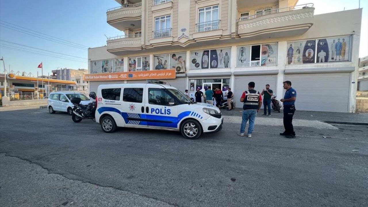 Kilis'te bıçaklı kavgada 3 kişi yaralandı