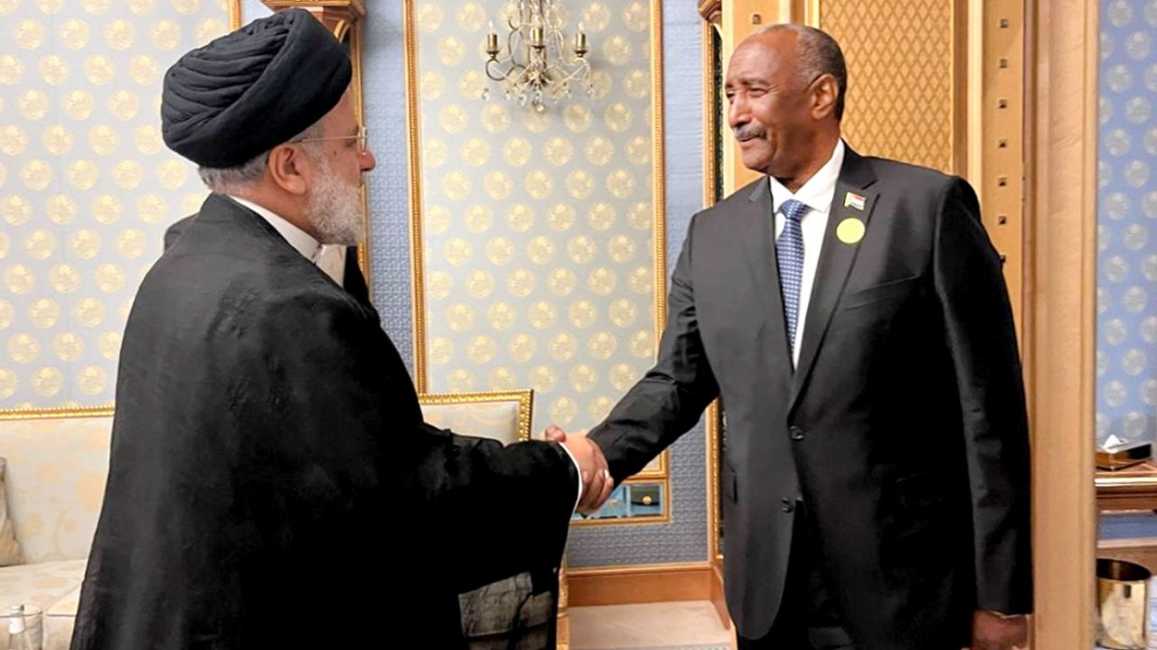 İran Cumhurbaşkanı Reisi ile Sudan Egemenlik Konseyi Başkanı Burhan, ilk  kez görüştü