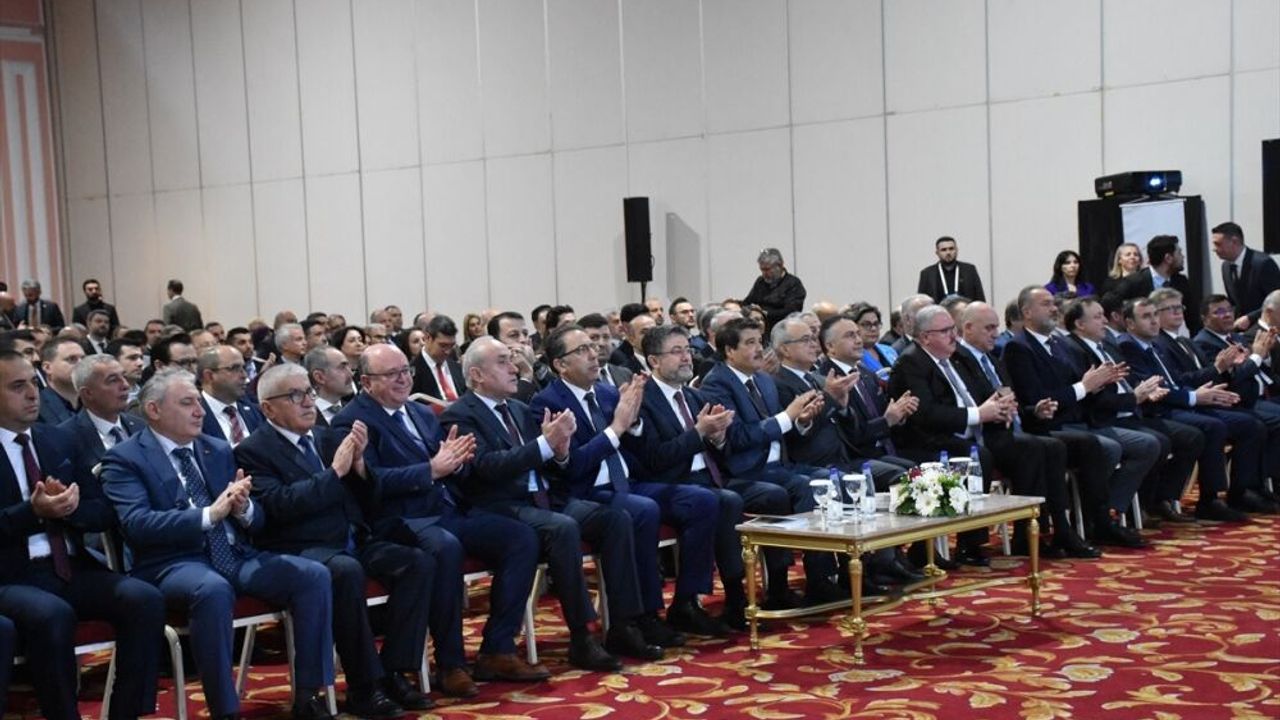 Tarım ve Orman Bakanı İbrahim Yumaklı, Ulusal Süt Çalıştayı'nda konuştu: