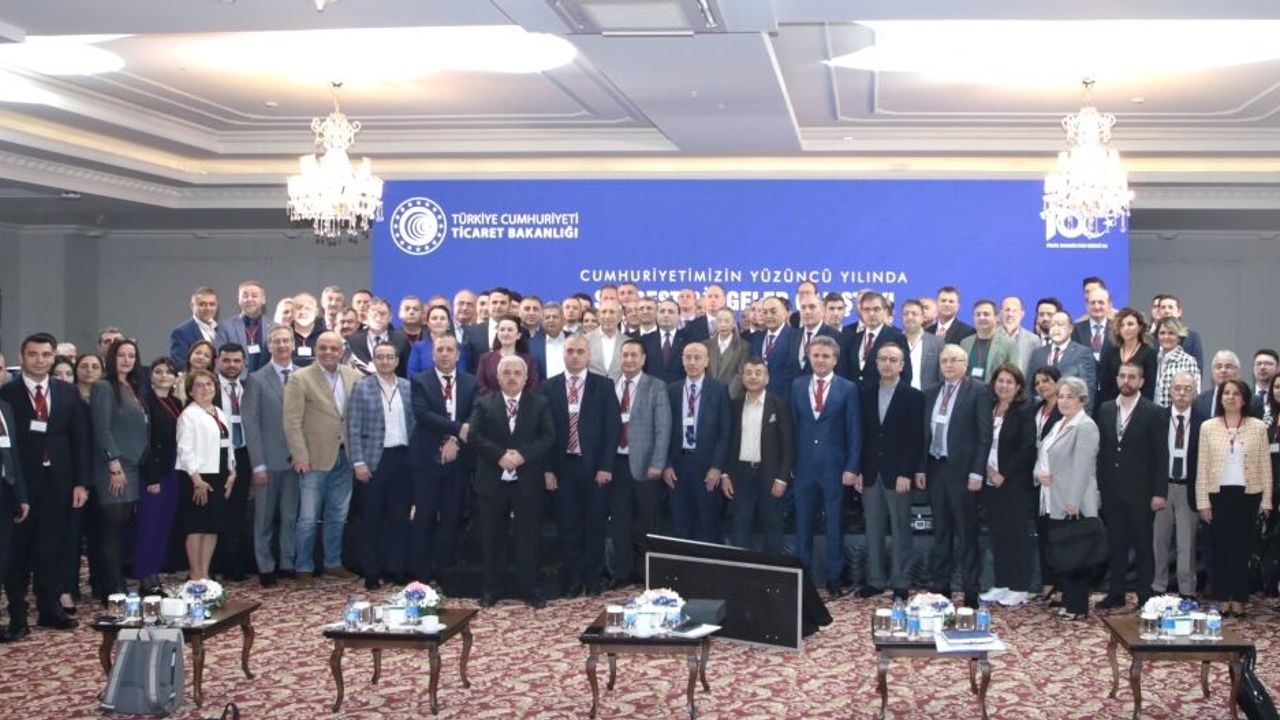 Antalya'da "Cumhuriyetin Yüzüncü Yılında Serbest Bölgeler Çalıştayı" düzenlendi