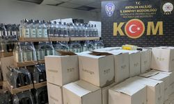 Antalya'da düzenlenen kaçak içki operasyonunda 2 şüpheli yakalandı