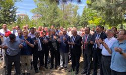 KKKA nedeniyle vefat eden ÇESOB Başkanı Recep Gür'ün eşi toprağa verildi