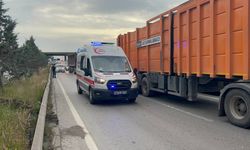 Kocaeli'de bariyere çarpan motosikletteki 2 kişi yaralandı