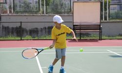 Okul sporlarında Minikler ve Küçükler Türkiye Tenis Şampiyonası İzmir'de başladı