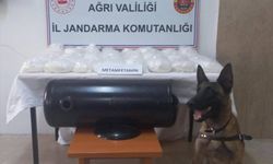 Ağrı'da otomobilin gaz tankında 32 kilo 60 gram uyuşturucu ele geçirildi