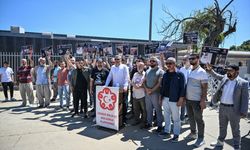 Eyüpsultan'daki Artİstanbul Feshane önünde sergi protestosu