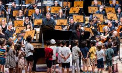 Fransız Metz Grand Est Ulusal Orkestrası CRR'de konser verdi