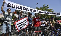 Kadıköy'deki kazada ölen bisikletçi Doğanay Güzelgün için pedal çevirdiler