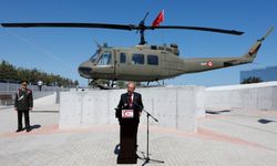 Kıbrıs Barış Harekatı'nda yer alan askeri helikopter çıkarmanın yapıldığı plajda sergileniyor