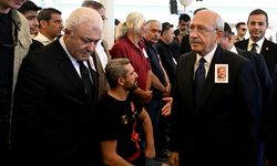 Kılıçdaroğlu, CHP İzmir Milletvekili Özkan'ın annesinin cenazesine katıldı