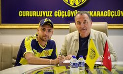 MKE Ankaragücü altyapıdan Mert Can ve Onur Efe Ekri ile profesyonel sözleşme imzaladı