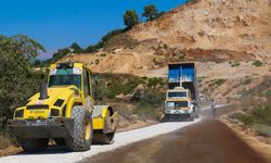 Erentepe, İncircik ve Toptaş grup yolunda asfalt çalışması