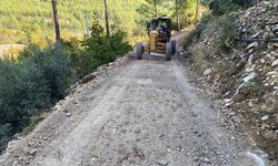 Kumluca'da Yol Bakım ve Onarım Çalışması