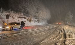 Kütahya'da kar yağışı ulaşımı olumsuz etkiledi