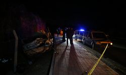 Kepez'de şarampole devrilen otomobildeki 2 kişi öldü, 2 kişi yaralandı