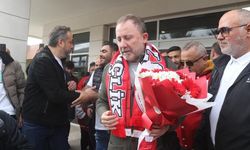 Antalyaspor'un yeni teknik direktörü Sergen Yalçın Antalya'ya geldi