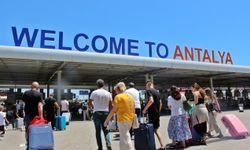 Antalya'ya gelen turist, en çok trafik ve otel ücretinden şikayetçi