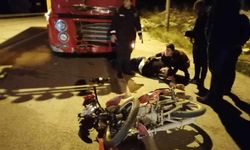 Finike'de Feci Kaza!..  Kamyonetle çarpışan motosikletli öldü